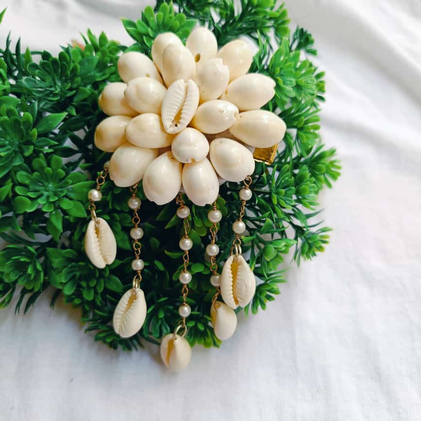 Ganga Cowrie Shell Hair Clip