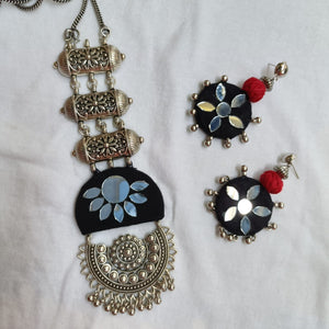 Chandrama Black Tabiz Necklace Set