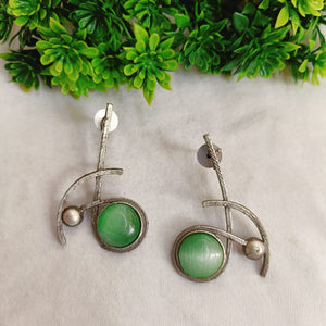 Begum Green Earrings